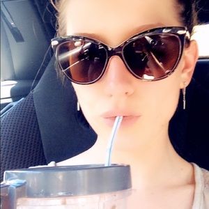 Meet your Posher, Sara